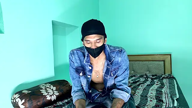 Show modela zihan777 na web-kameri