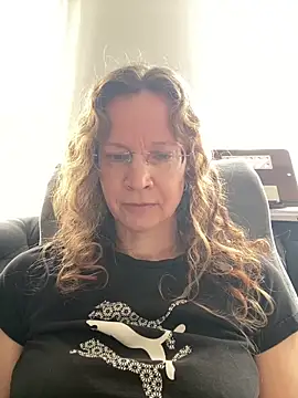 AnnikaRoseのライブXXXチャット