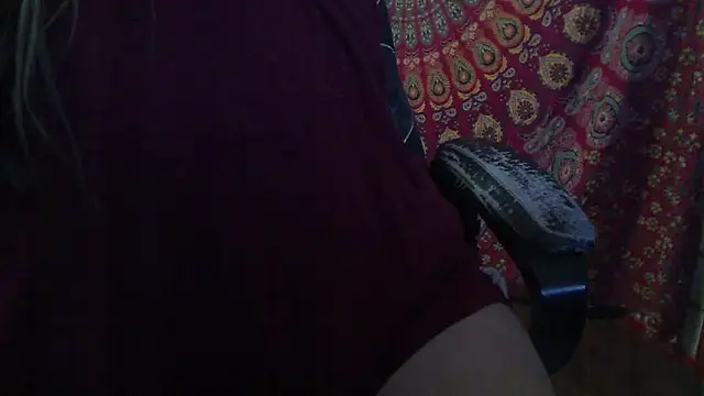 Онлайн чат XXX Ireallysquirt