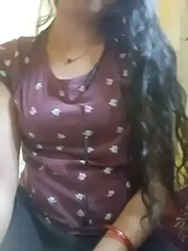 soniya--bhabhi Adlı Modelin Canlı XXX Sohbeti