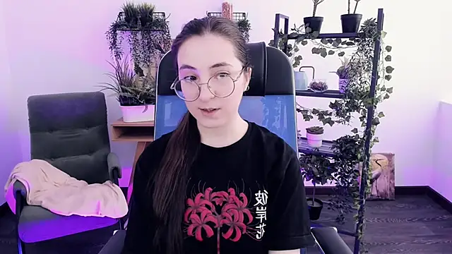 VirtuallVoyant Adlı Modelin Canlı XXX Sohbeti