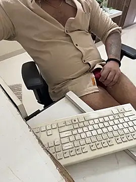 FlirtyxBoyのウェブカメラショー