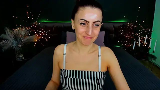 Rebecca_Diamond live XXX chat