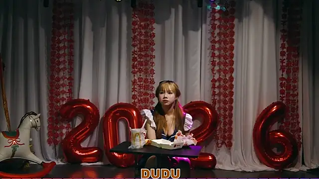 yznt-dudu Adlı Modelin Canlı XXX Sohbeti