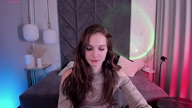 MirandaGlow 现场XXX聊天