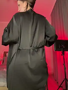 FlexboxDoll's Live XXX Chat