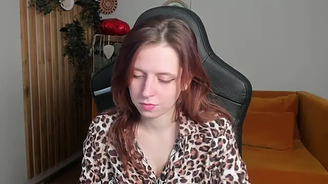 دردشة FreyaVey الجنسية المباشرة