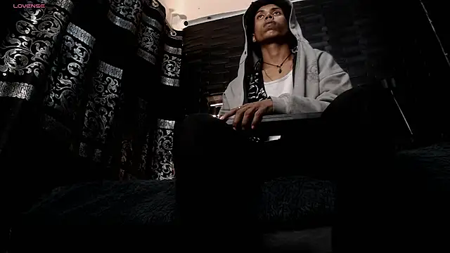 Walkers05 live XXX chat