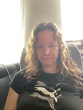 AnnikaRoseのライブXXXチャット