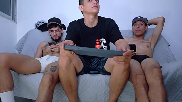 Party_Straight Webcam Show