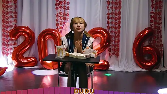 Chat XXX en directo de yznt-dudu