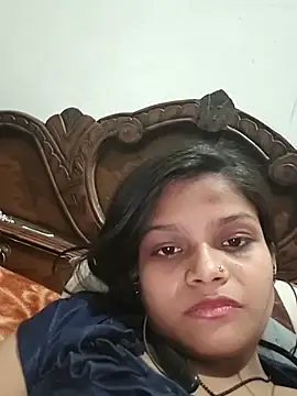 Komal0099 élő XXX-chatje