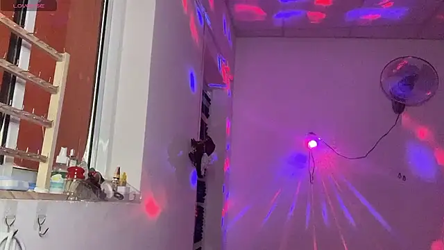 دردشة Tieu-May الجنسية المباشرة