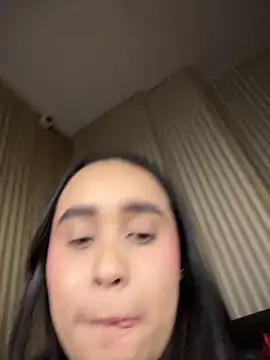 AlanaWoods_'s Live XXX Chat