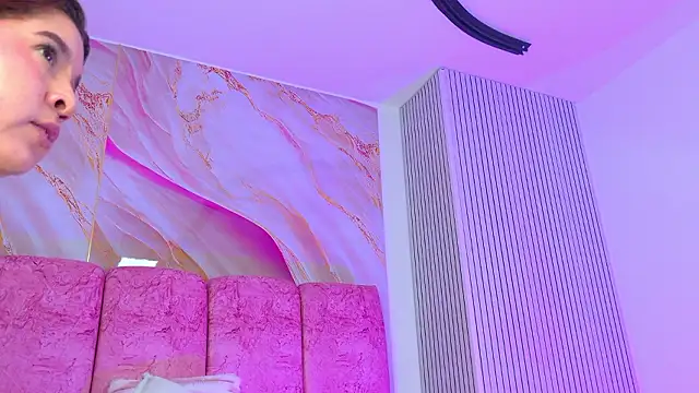 emmacurvy's Live XXX Chat