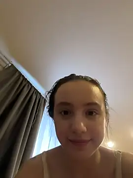 MiaTee's Live XXX Chat