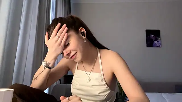 adelecloud Live XXX Chat