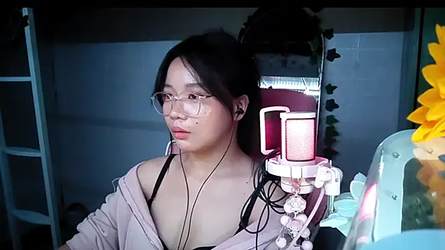 Chat +18 de DanicaDreamX ao vivo