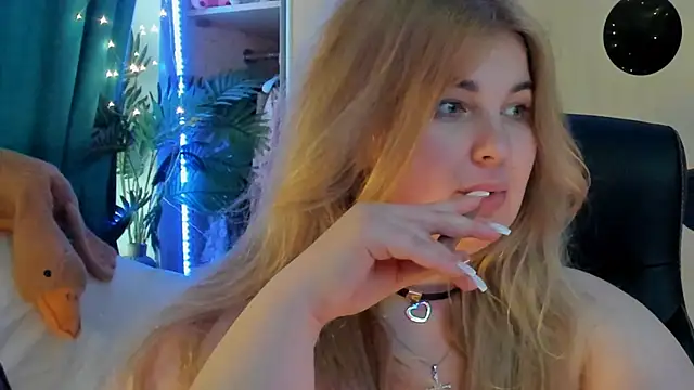 CoraSwon's Live XXX Chat