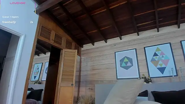 Pokazy przed kamerką – AriaFoster