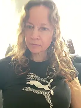 XXX chat uživo modela AnnikaRose