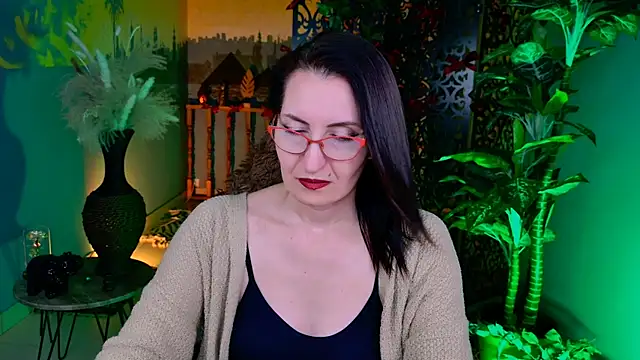 UnaTerran Live XXX chat