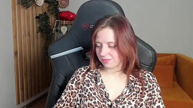 Chat +18 de FreyaVey ao vivo