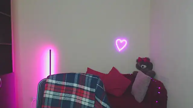 XXX chat uživo modela Alicia_love00