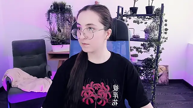 VirtuallVoyant Chat XXX live