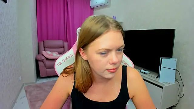 Chatroom XXX en direct de Strawberrye