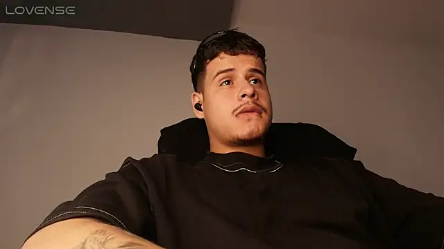 Chatroom XXX en direct de BjornSteel