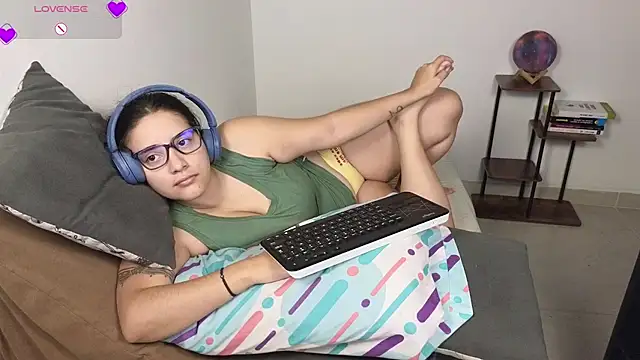 blue__moon_'s Live XXX Chat