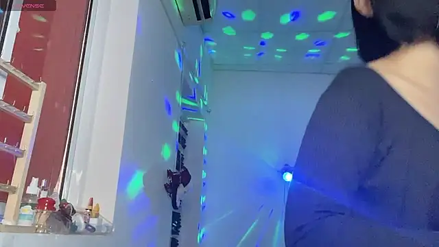 Tieu-May Live XXX Chat