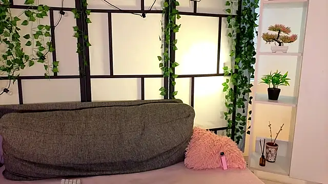 IvetteLabore Adlı Modelin Canlı XXX Sohbeti