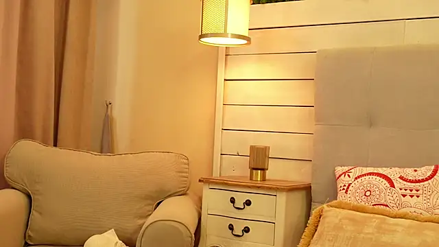 IsabellaMysty Adlı Modelin Canlı XXX Sohbeti