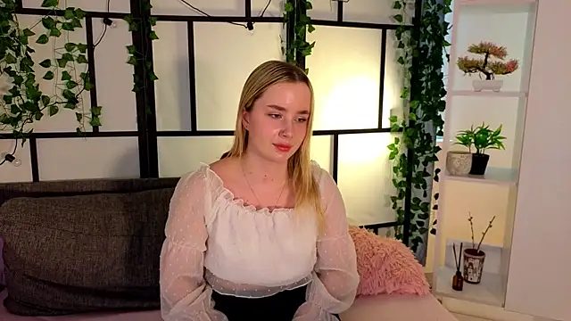 Chatroom XXX en direct de IvetteLabore