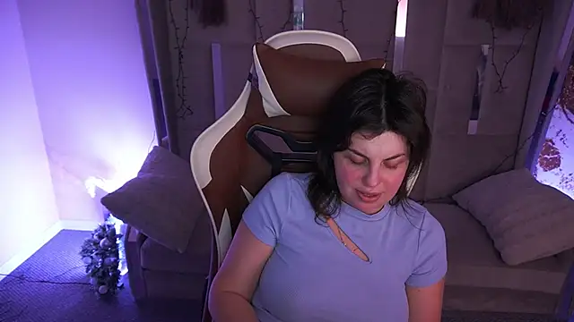 MirandaWong Chat XXX in diretta