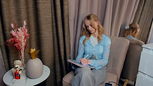 ErinnStandiferのライブXXXチャット