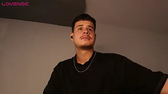 BjornSteelのライブXXXチャット