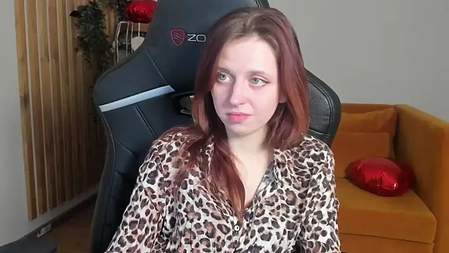 XXX chat uživo modela FreyaVey