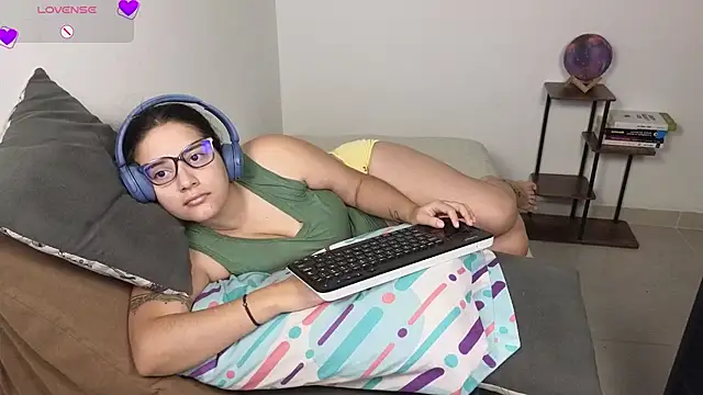 blue__moon_n Live XXX chat