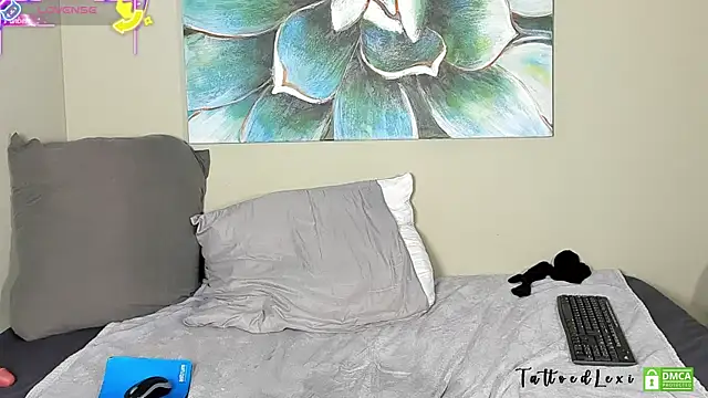 XXX chat uživo modela TattoedLexi_