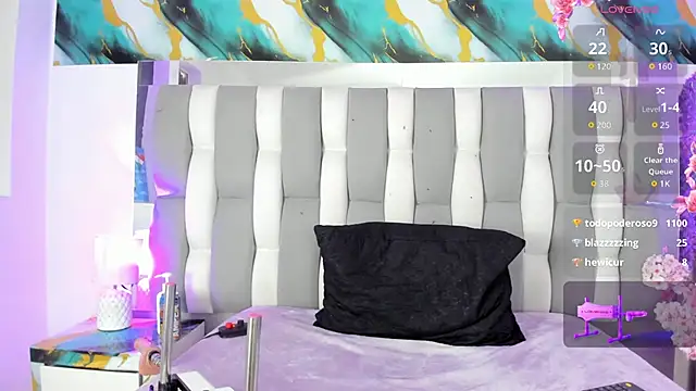 Chat +18 de IsaDiiaz ao vivo