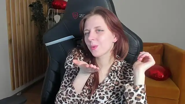 Chat +18 de FreyaVey ao vivo