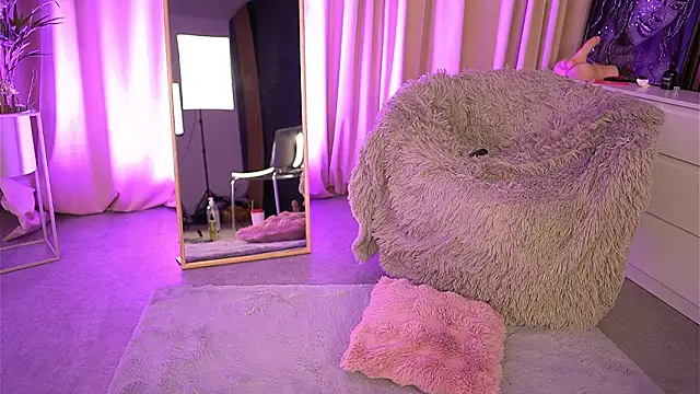 XXX chat uživo modela firesbomb777