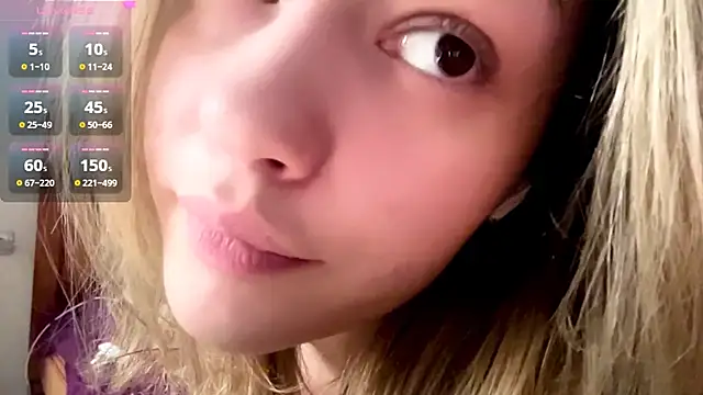 Chat +18 de Little_ines ao vivo