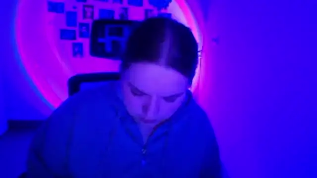 Kitty_Mia_Kitty Chat XXX live