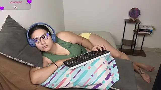 Chat +18 de blue__moon_ ao vivo