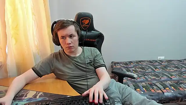 Show modela iliaskrislove na web-kameri