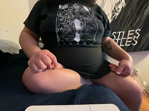 dysterdays: διαδικτυακό σόου στην κάμερα